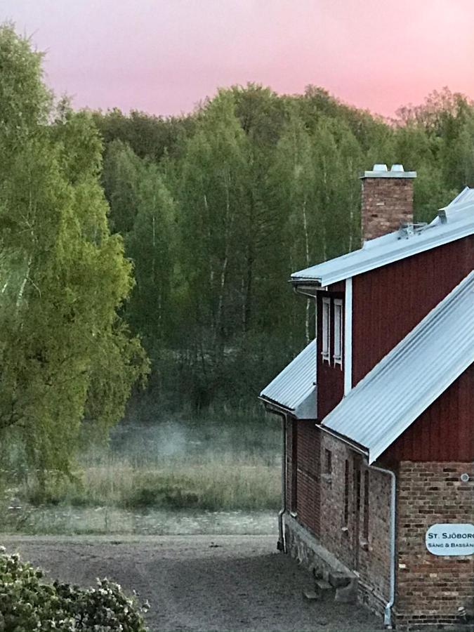 Bed and Breakfast Sjoeborg Saeng & Bassaeng Мунка-Льюнгбю Экстерьер фото